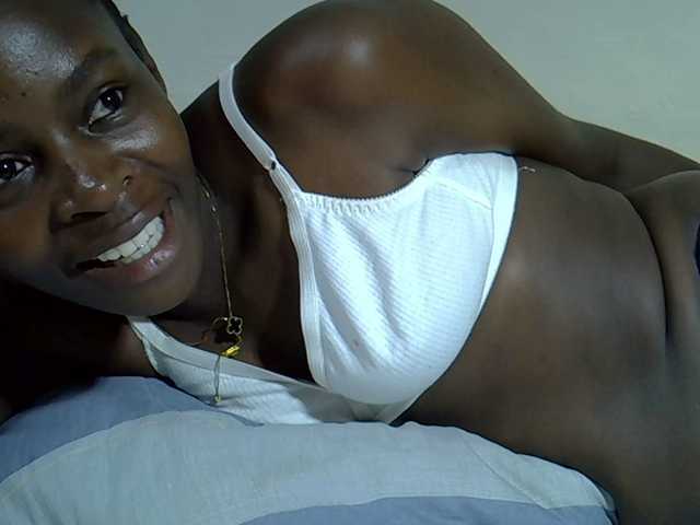 Sweetpussie's BongaCams show and profile