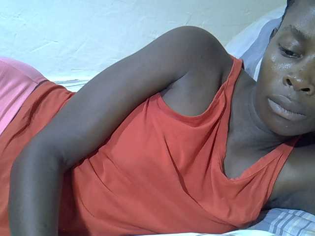 Sweetpussie's BongaCams show and profile