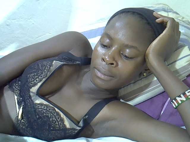 Sweetpussie's BongaCams show and profile