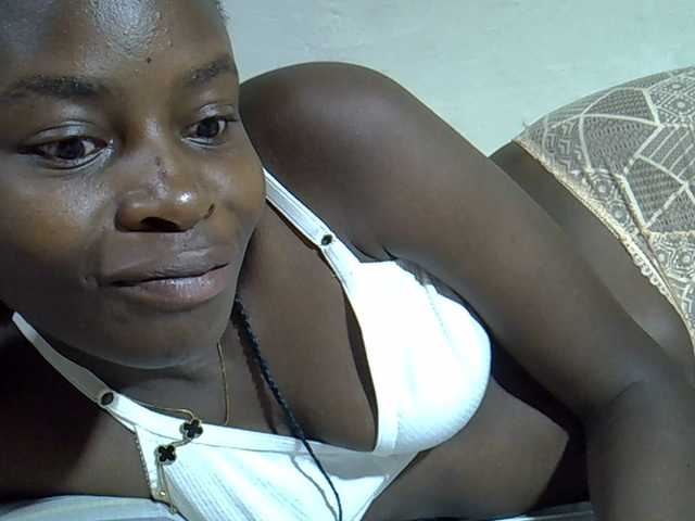 Sweetpussie's BongaCams show and profile