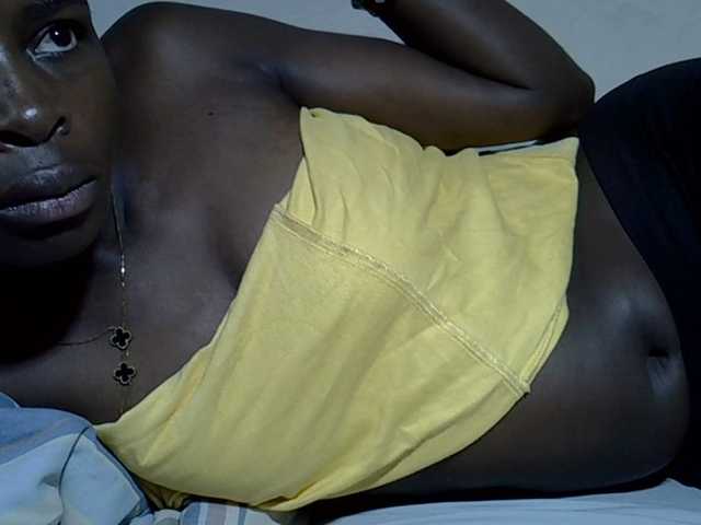 Sweetpussie's BongaCams show and profile