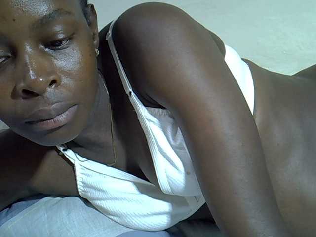 Sweetpussie's BongaCams show and profile