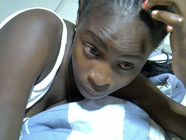 Sweetpussie live cam profile