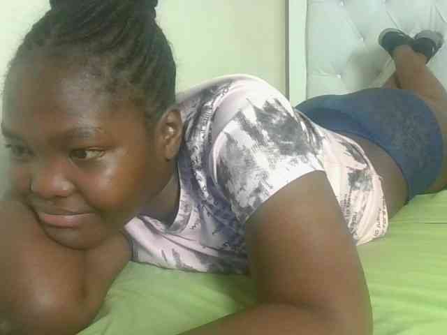 Sexyicey webcam