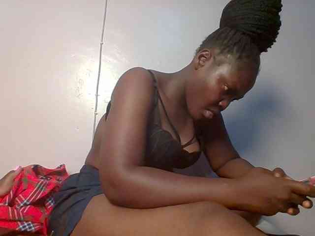 Sexyicey Live Webcam on BongaCams