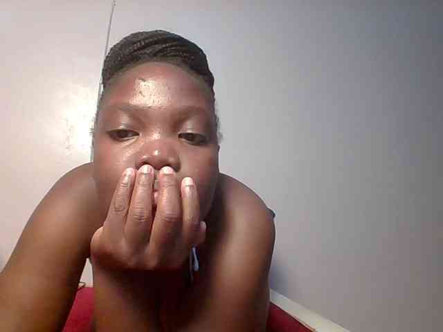 Sexyicey Live Webcam on BongaCams