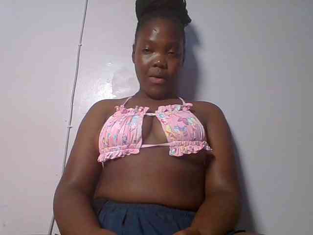 Sexyicey Live Webcam on BongaCams