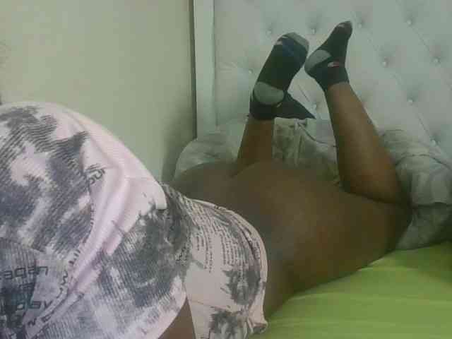 Sexyicey webcam