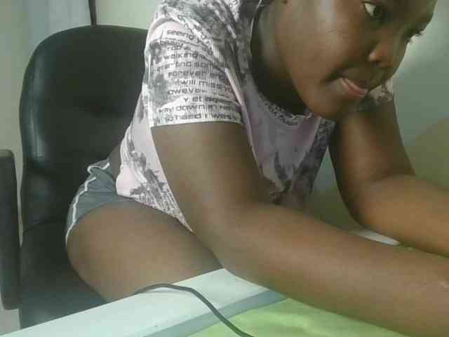 Sexyicey webcam