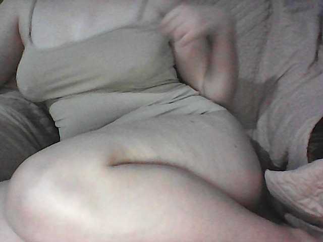 KissMeQuick's BongaCams show and profile