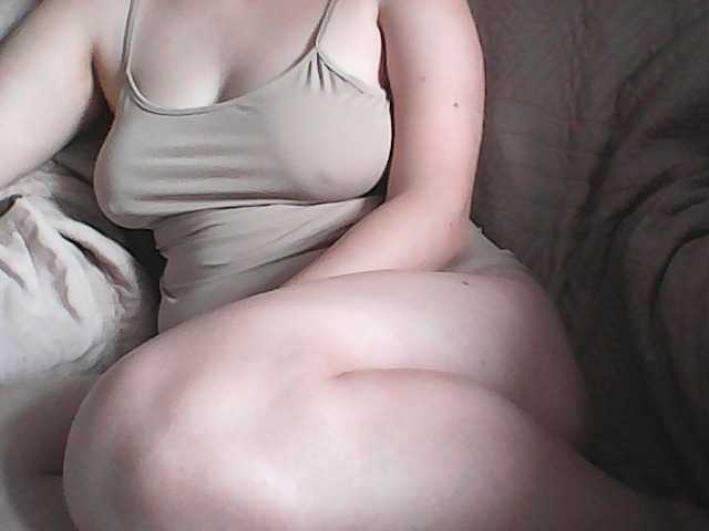 KissMeQuick's BongaCams show and profile