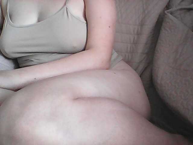 KissMeQuick's BongaCams show and profile