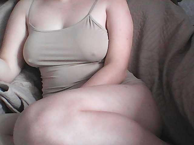 KissMeQuick's BongaCams show and profile