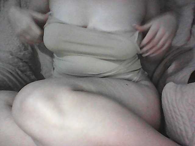 KissMeQuick's BongaCams show and profile