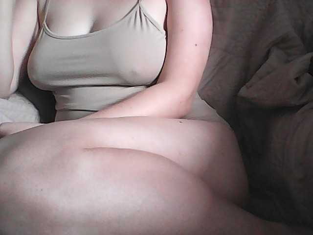 KissMeQuick's BongaCams show and profile