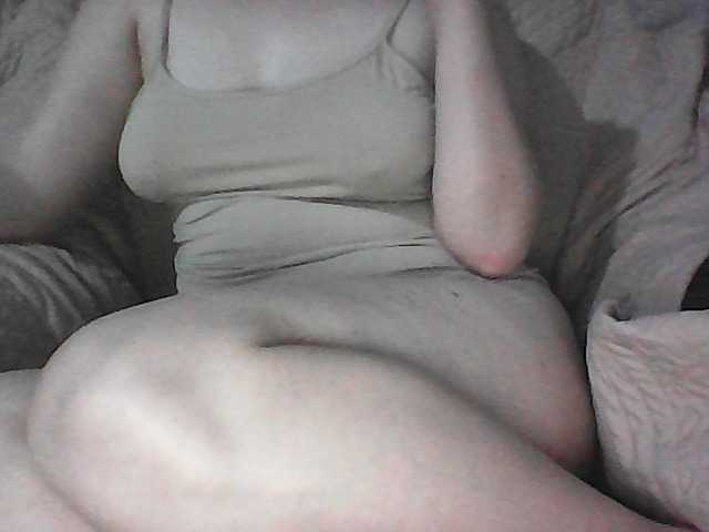 KissMeQuick's BongaCams show and profile