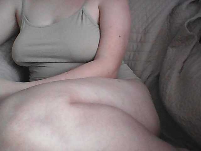 KissMeQuick's BongaCams show and profile