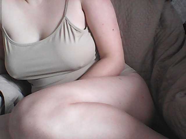 KissMeQuick's BongaCams show and profile