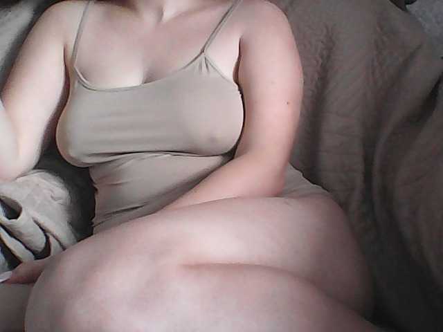 KissMeQuick's BongaCams show and profile