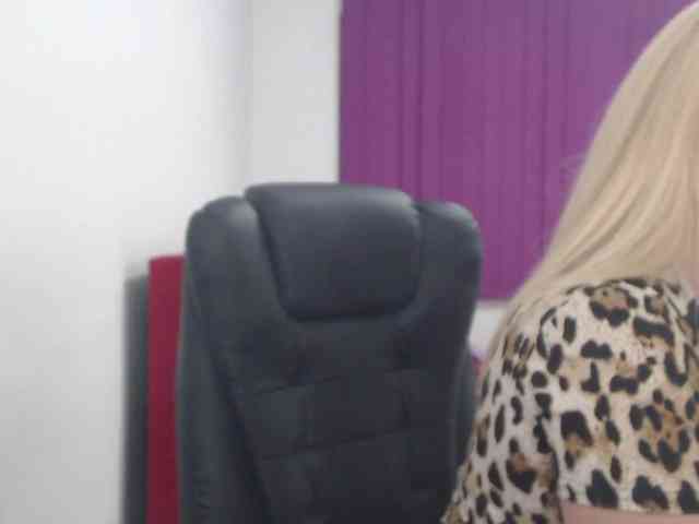 Angelahot webcam