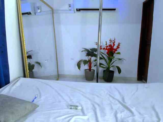 nahomy-ryans nahomy-ryans