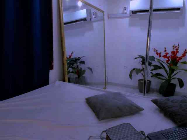 nahomy-ryans nahomy-ryans