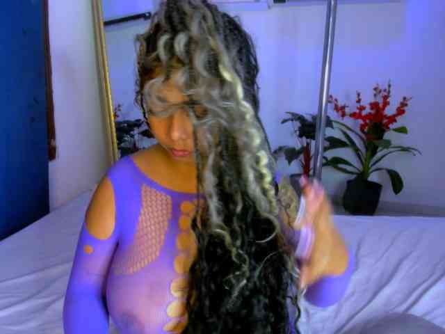 nahomy-ryans nahomy-ryans