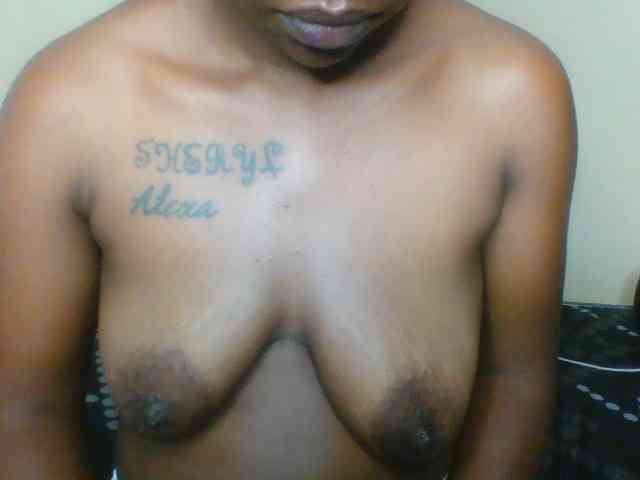 Sassybaddie Live Webcam on BongaCams