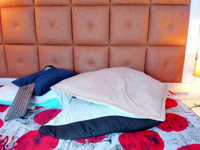 Sasha-picot17 webcam