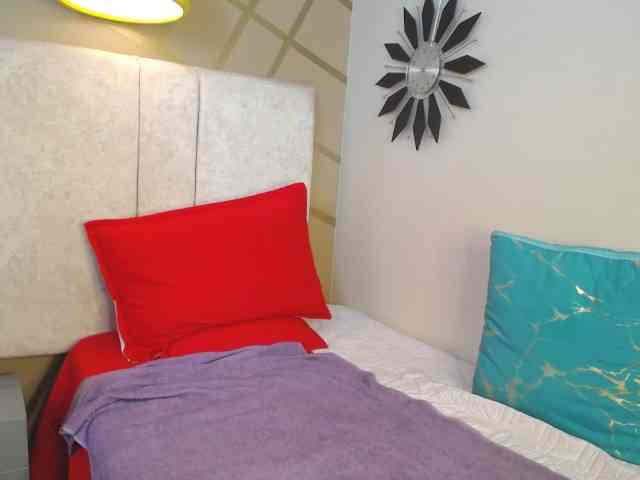 Keily-Foxxy Keily-Foxxy