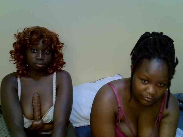 ThePixieKiss webcam