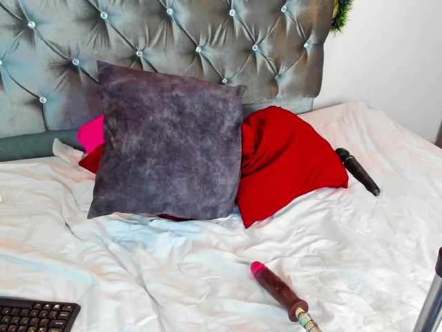 SalmaZman's BongaCams show and profile