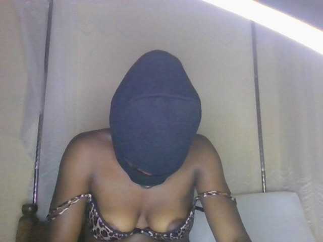 Sexymammy001 webcam bongacams model stream image