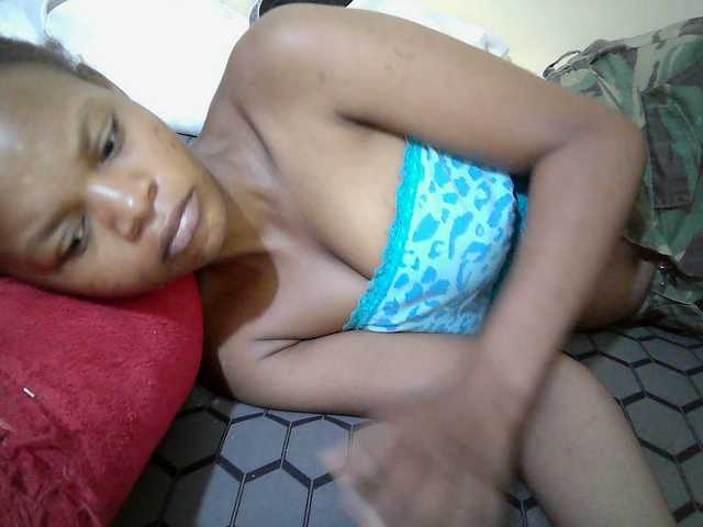 Hotdreamteen001's BongaCams show and profile