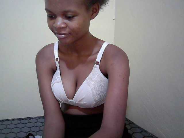 Hotdreamteen001's BongaCams show and profile