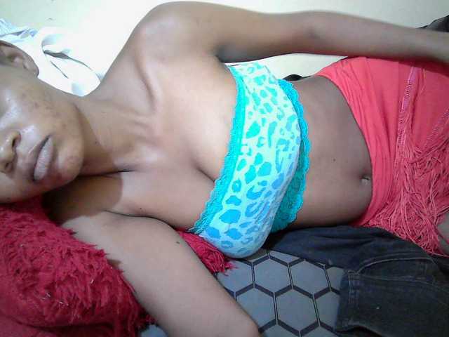 Hotdreamteen001's BongaCams show and profile