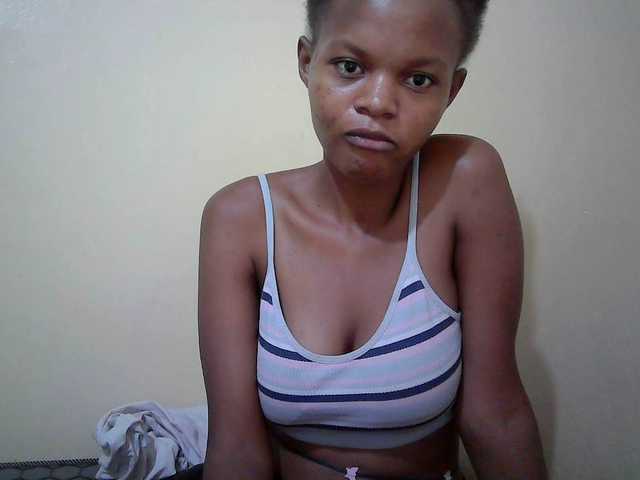 Hotdreamteen001's BongaCams show and profile