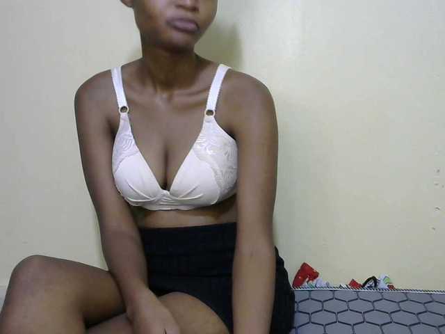 Hotdreamteen001's BongaCams show and profile