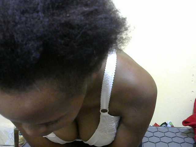 Hotdreamteen001's BongaCams show and profile