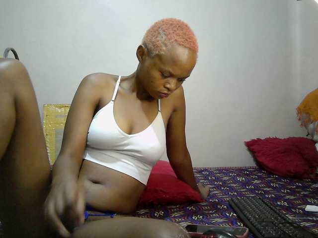 Hotdreamteen001's BongaCams show and profile