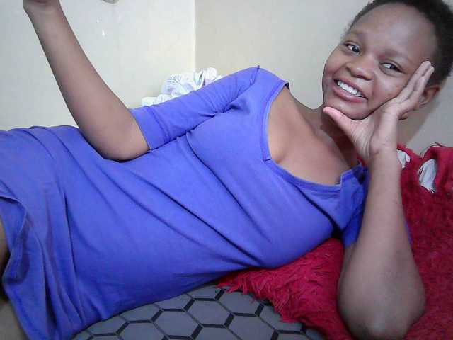 Hotdreamteen001's BongaCams show and profile