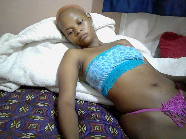 Hotdreamteen001's BongaCams show and profile