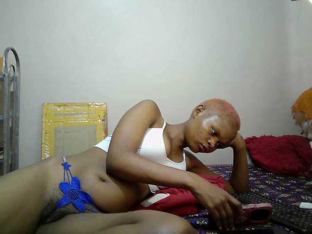 Hotdreamteen001's BongaCams show and profile