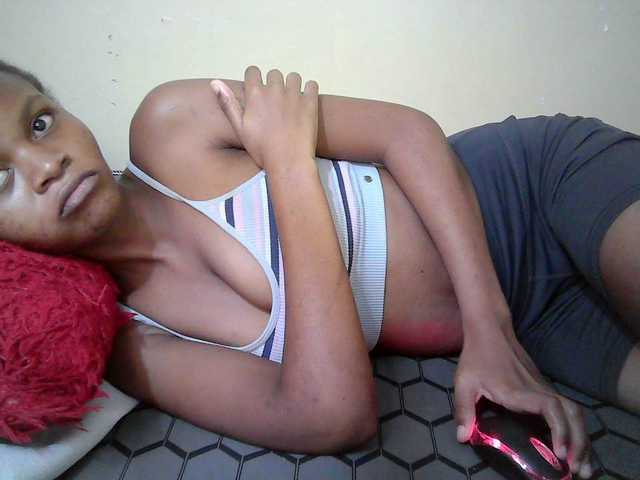 Hotdreamteen001's BongaCams show and profile