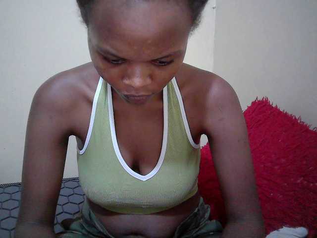 Hotdreamteen001 webcam bongacams model stream image