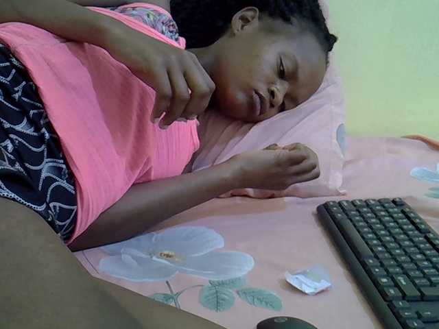 Hotdreamteen001 webcam