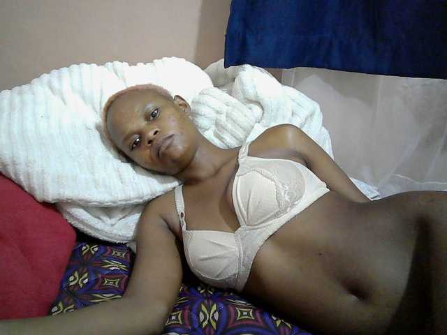 Hotdreamteen001's BongaCams show and profile