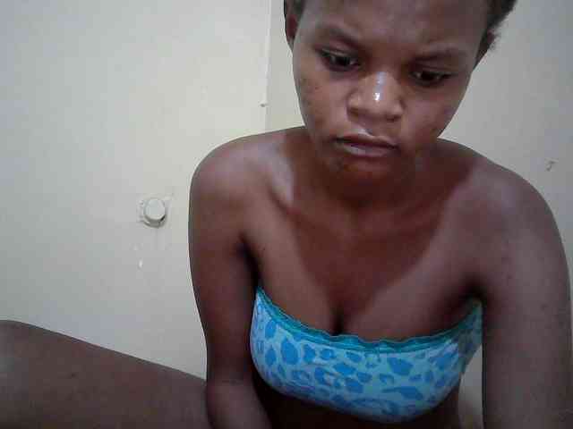 Hotdreamteen001 webcam