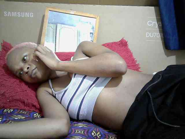 Hotdreamteen001 webcam