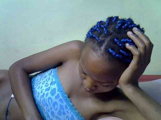 Hotdreamteen001 webcam